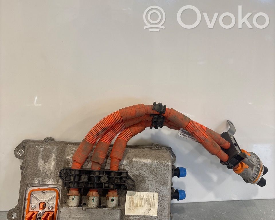 Inversor/convertidor de voltaje   36010568,36010568