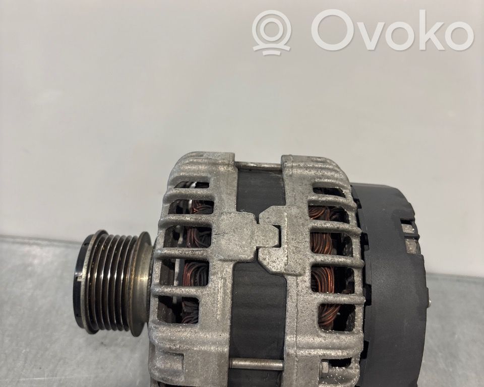 Volkswagen PASSAT B7 Generator/alternator 