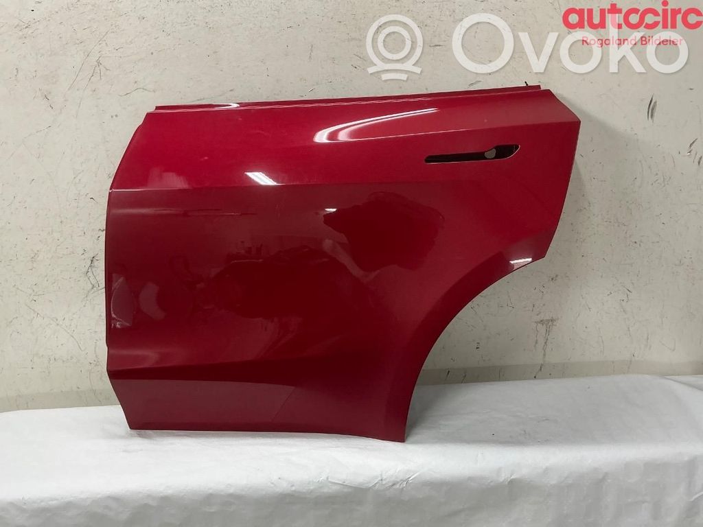 Tesla Model Y Galinės durys 