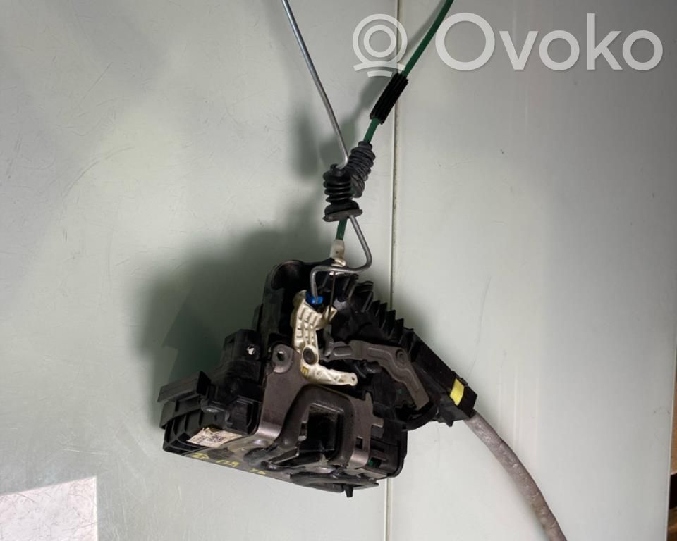 Mercedes-Benz EQC Serratura portiera posteriore
