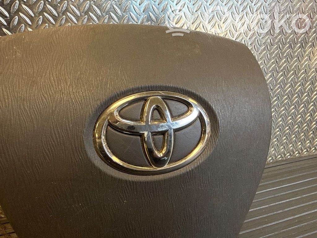 Toyota Prius (XW30) Poduszka powietrzna Airbag kierownicy 