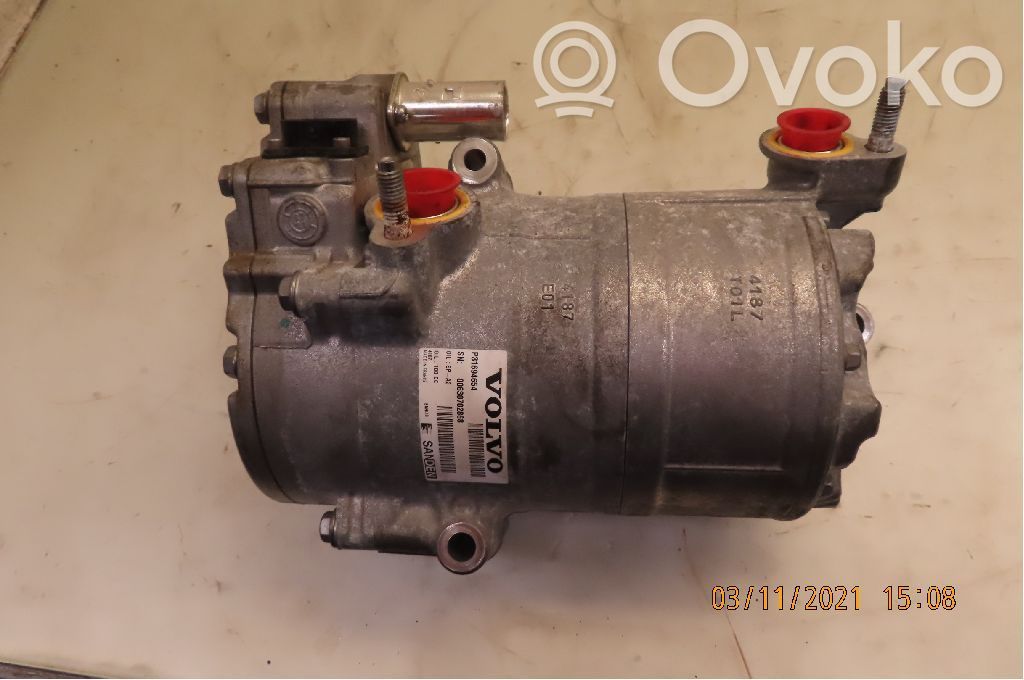 Kompresor / Sprężarka klimatyzacji A/C   31694654,31694654