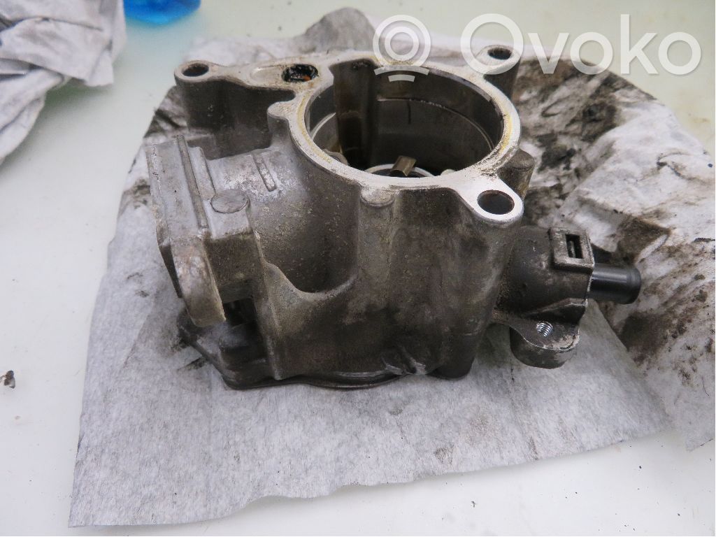 Audi A4 S4 B8 8K Pompă vacuum 