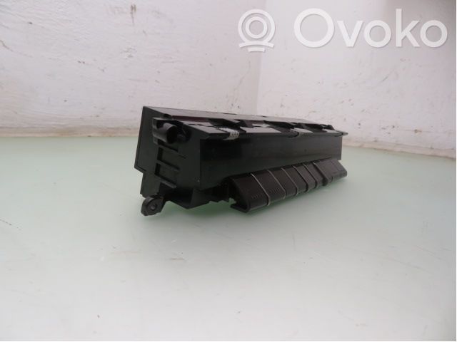 Lexus UX Console centrale, commande chauffage/clim 