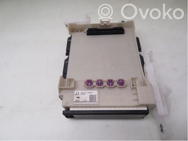Skrzynka bezpieczników / Komplet   8273076040,9B052265,8273076040,9B052265