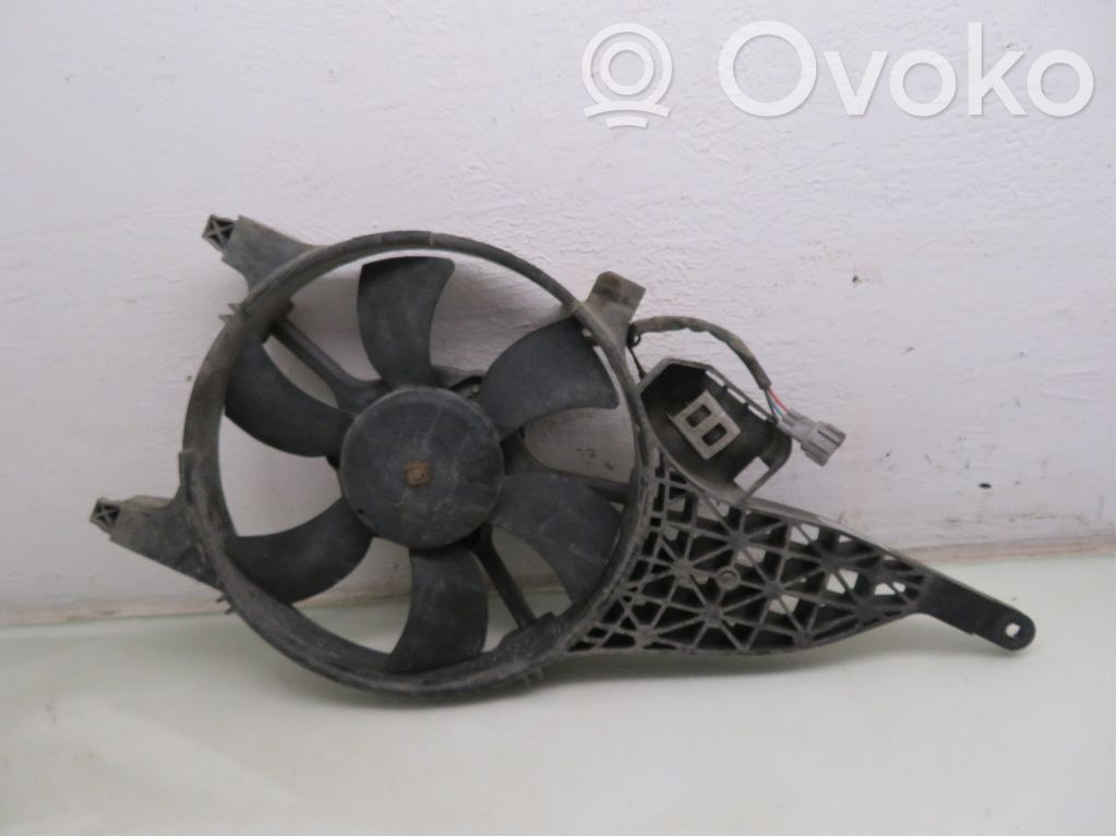 Nissan Pathfinder R51 Suport ventilator radiator 