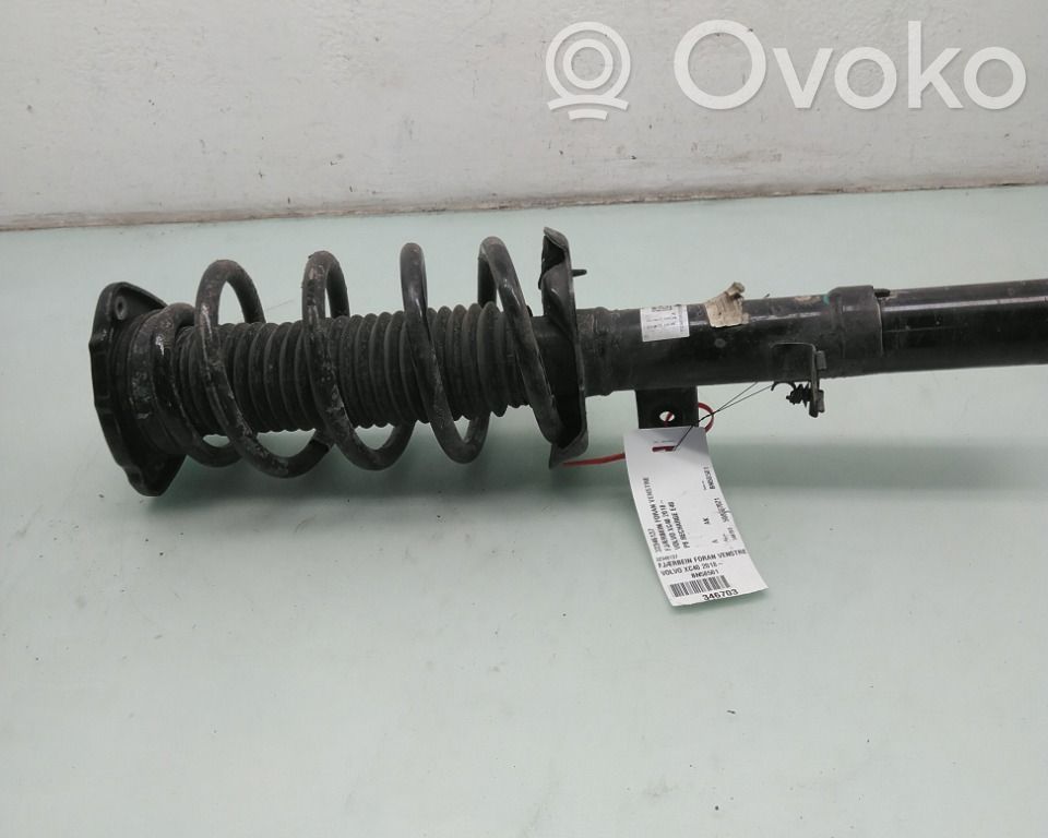Volvo XC40 Amortyzator osi przedniej ze sprężyną 