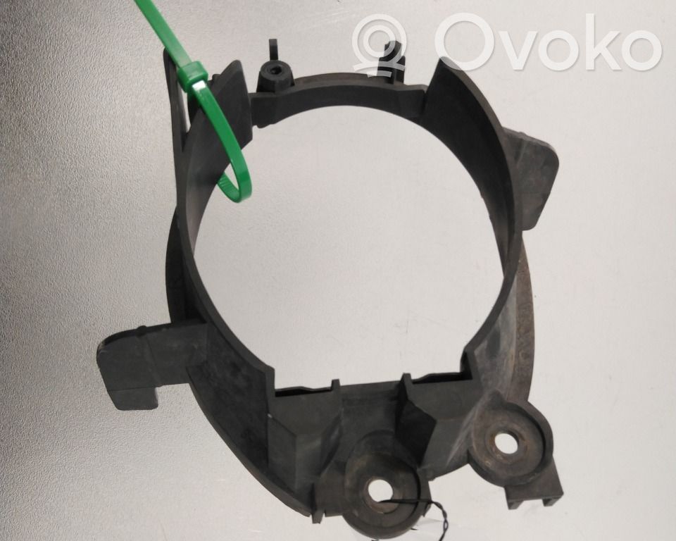 Toyota Urban Cruiser XP110 Support phare frontale