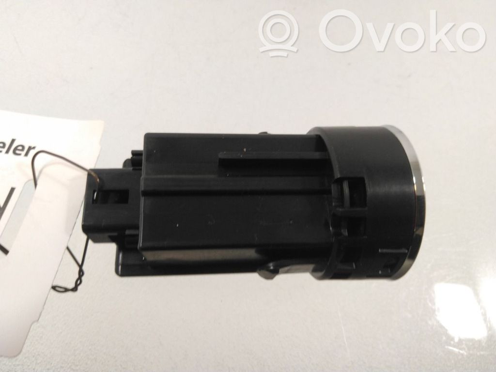 Toyota Auris E180 Przycisk zapłonu Start / Stop 