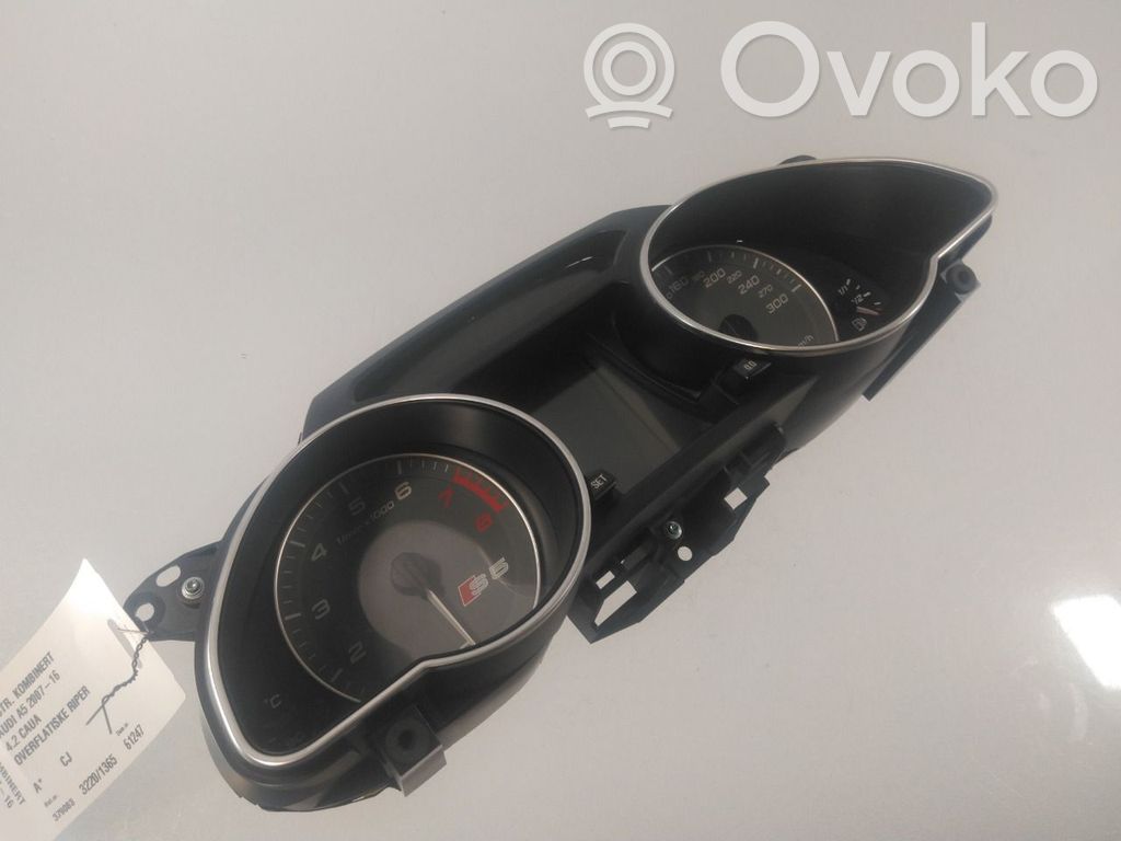 Audi A5 8T 8F Tachimetro (quadro strumenti)
