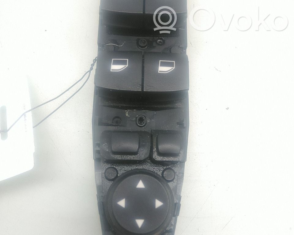 BMW 5 F10 F11 Interruttore di controllo dell’alzacristalli elettrico 
