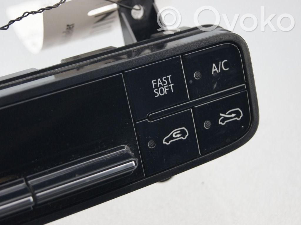 Toyota Auris E180 Console centrale, commande chauffage/clim 