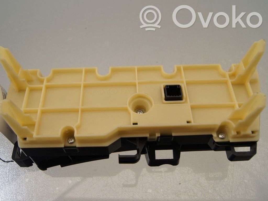 Toyota Prius (XW30) Mascherina climatizzatore/regolatore riscaldamento