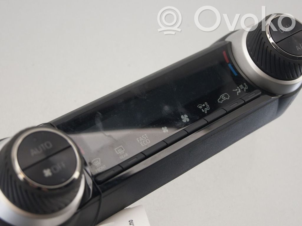 Toyota RAV 4 (XA50) Console centrale, commande chauffage/clim