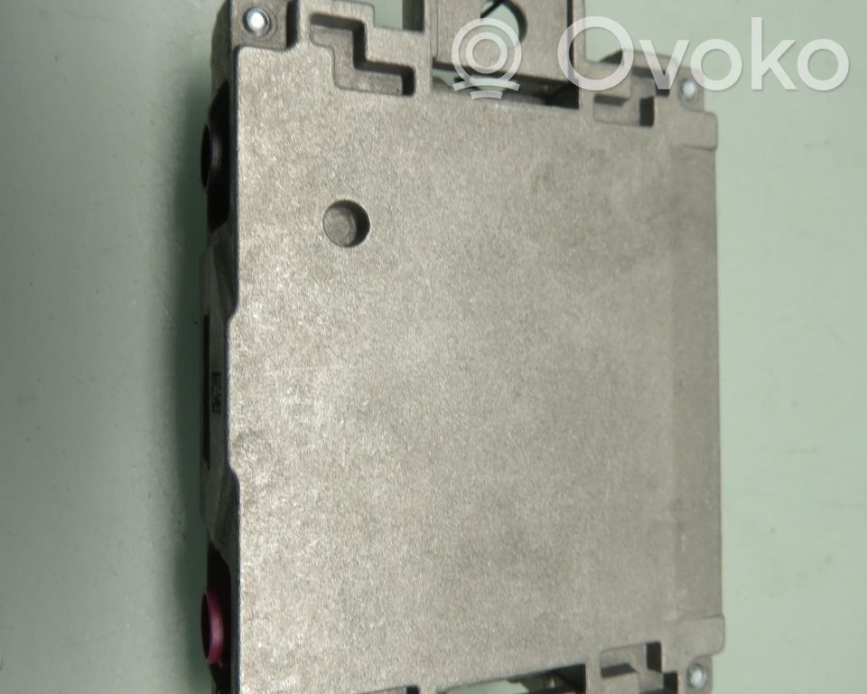 Pystyantennivahvistin   4N0035456G,4N0035456G
