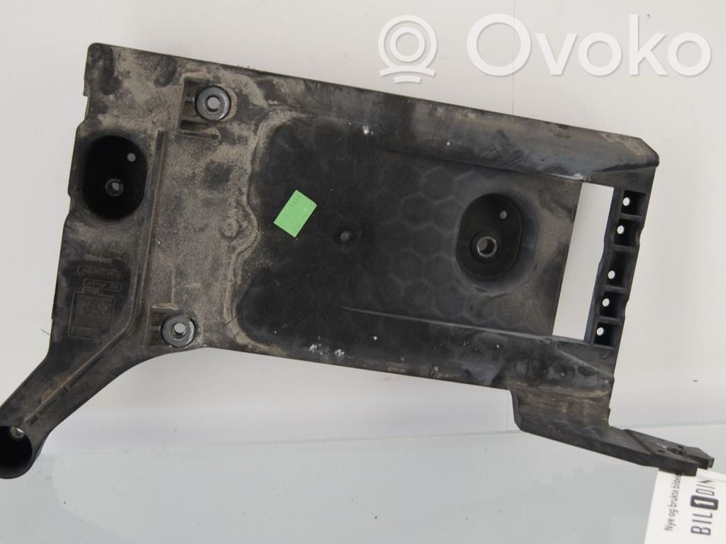 Skoda Superb B8 (3V) Support boîte de batterie 