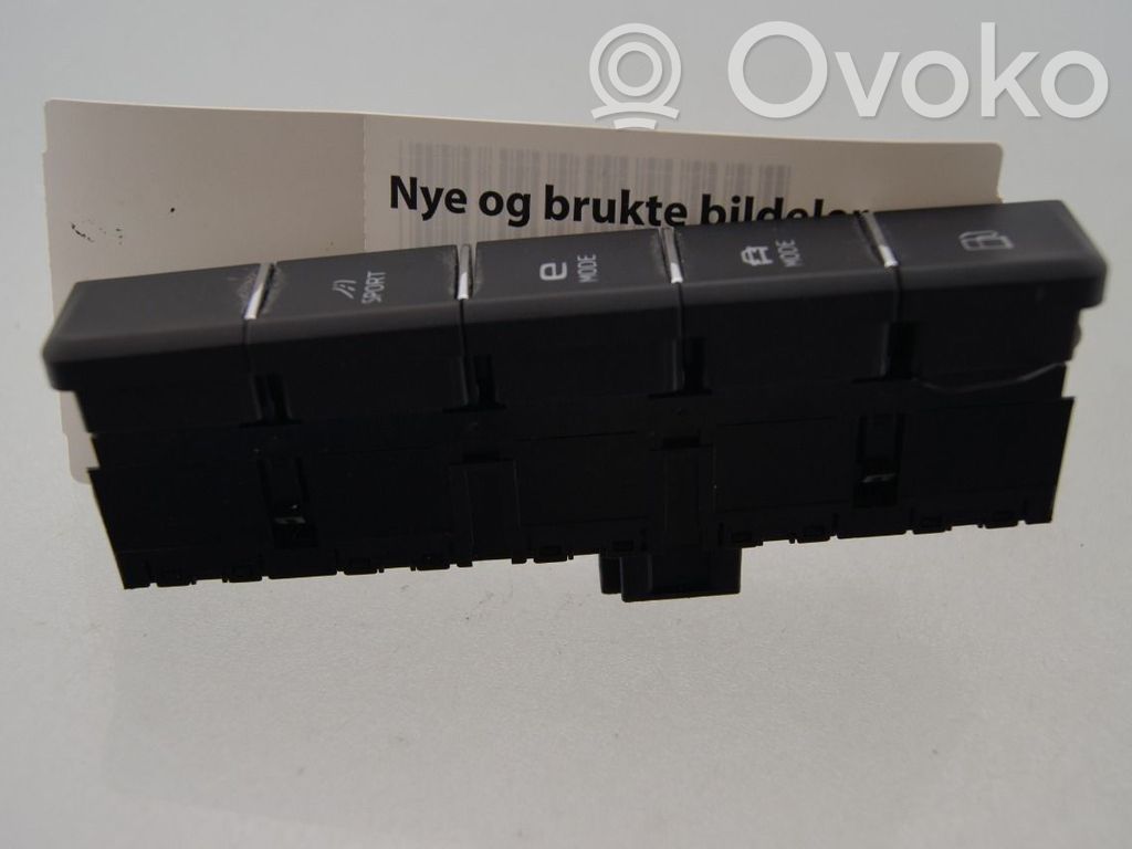 Skoda Superb B8 (3V) Autres commutateurs / boutons / leviers 