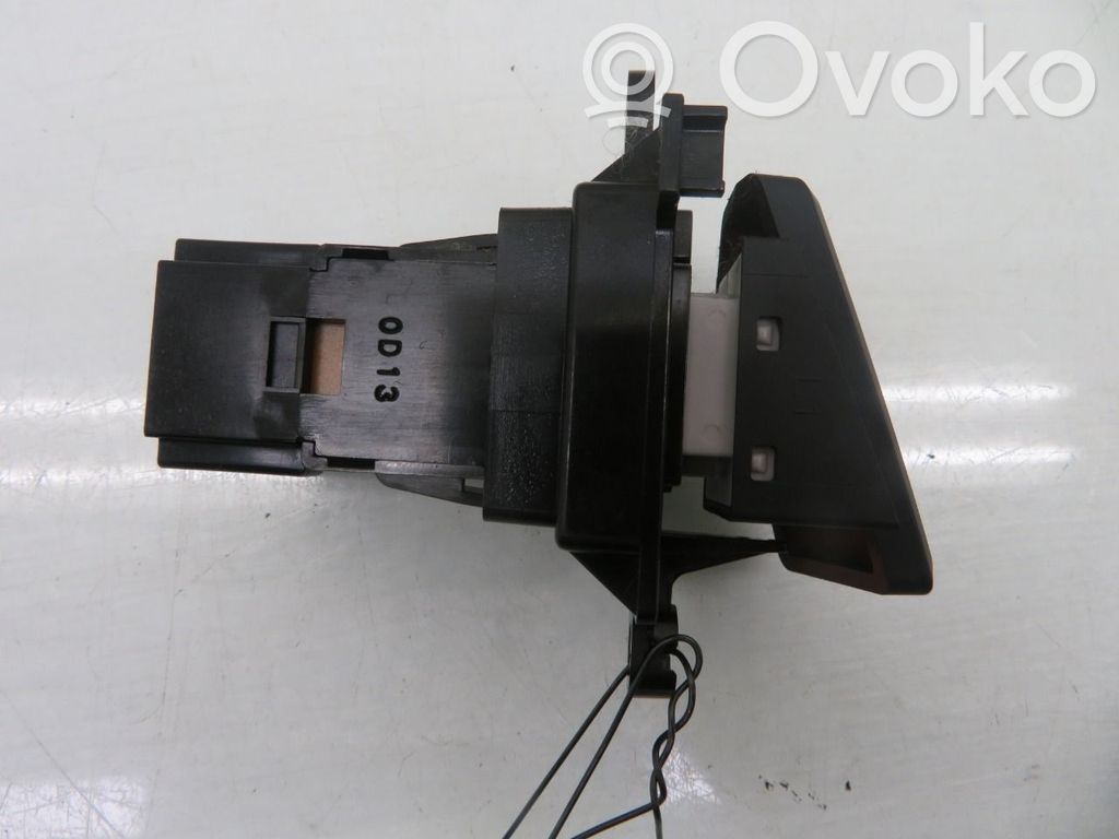 Mitsubishi Pajero Botón interruptor de luz de peligro 