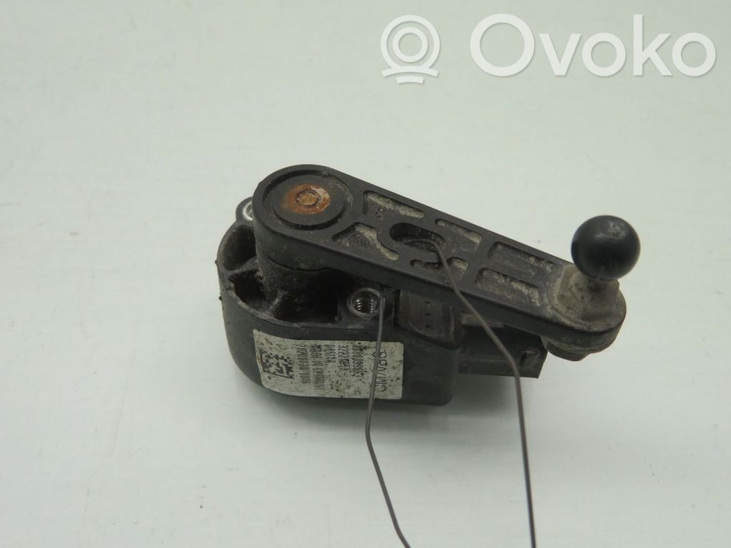 Volvo XC40 Senzor înălțime suspensie față pneumatică 