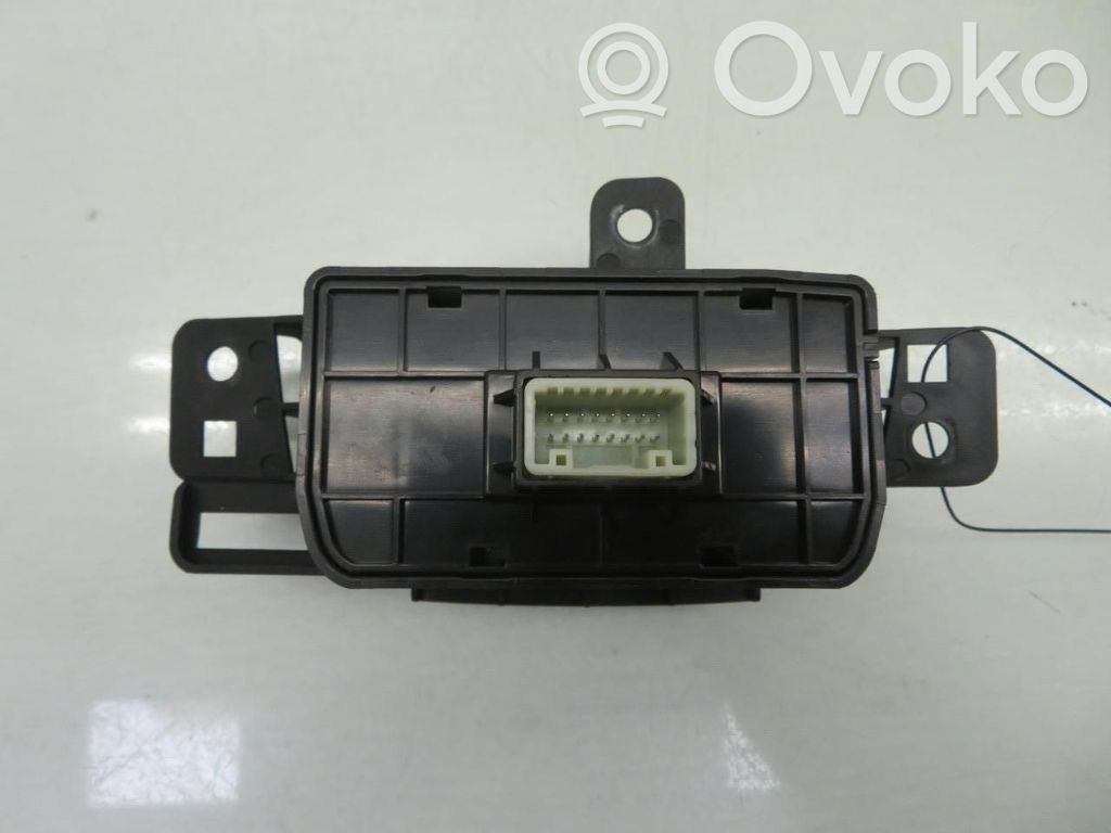 Hyundai Tucson IV NX4 Otros interruptores/perillas/selectores