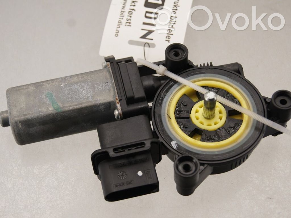 BMW X1 F48 F49 Alzacristalli elettrico della portiera anteriore 