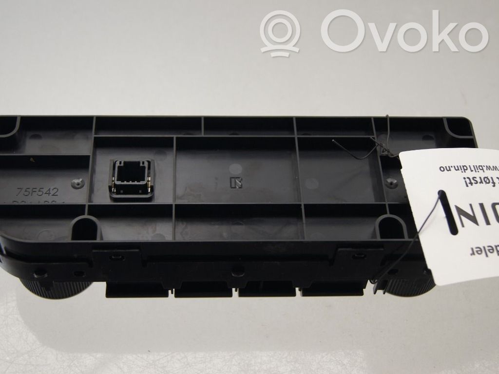 Toyota Auris E180 Console centrale, commande chauffage/clim 