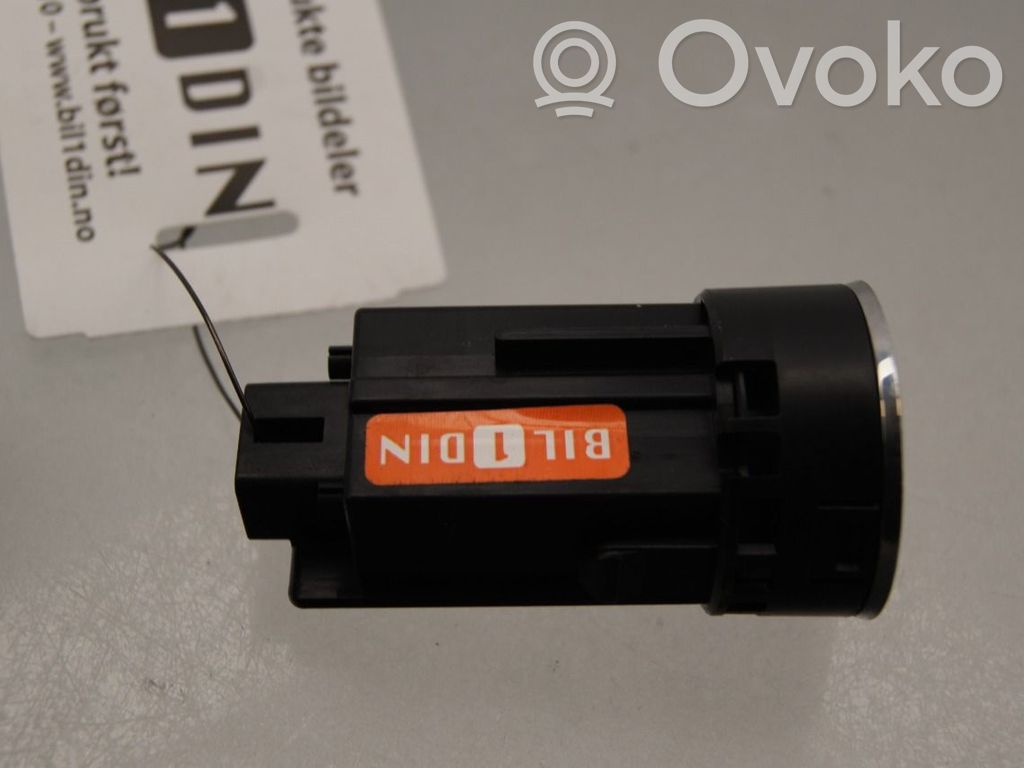 Toyota Auris E180 Bouton poussoir de démarrage du moteur