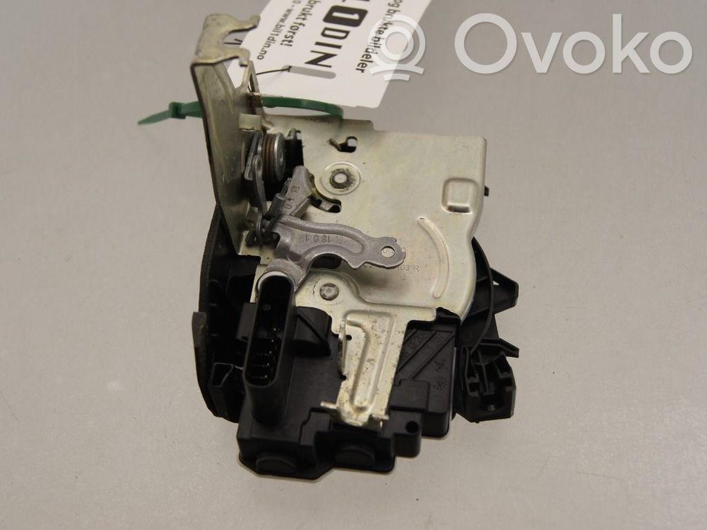Etuoven lukko   T2H17430,J9D3203A28DD,J9D3203A28DD,GX6A21812GB,J9D3203A28DD,T2H17430