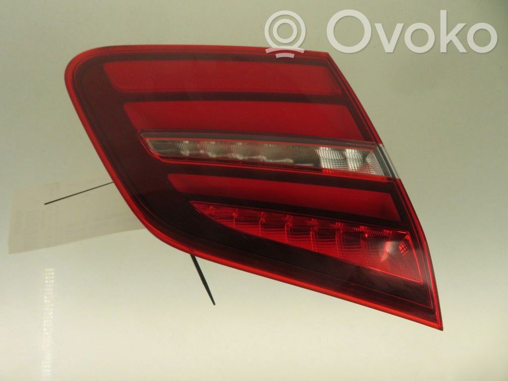Mercedes-Benz B W246 W242 Lampa tylna 