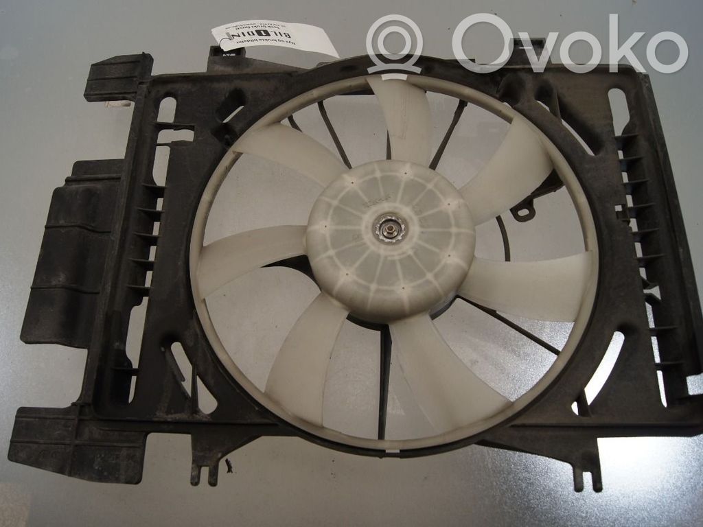 Toyota Yaris Osłona wentylatora chłodnicy