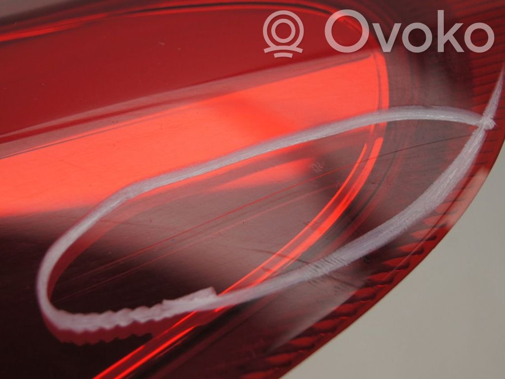 Toyota Auris E180 Lampa tylna 
