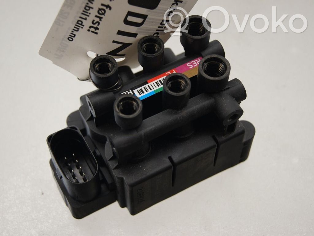 Compresor/pompă suspensie pneumatică   4N0616013A,4N0616013A