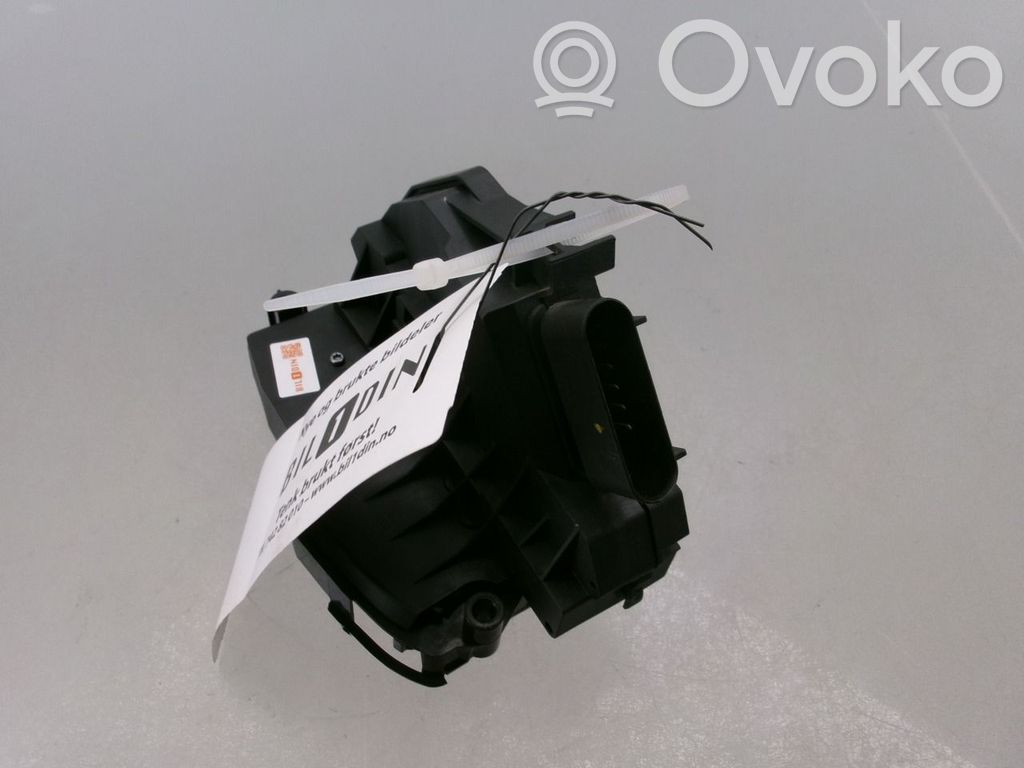 Volvo V60 Takaoven lukko 