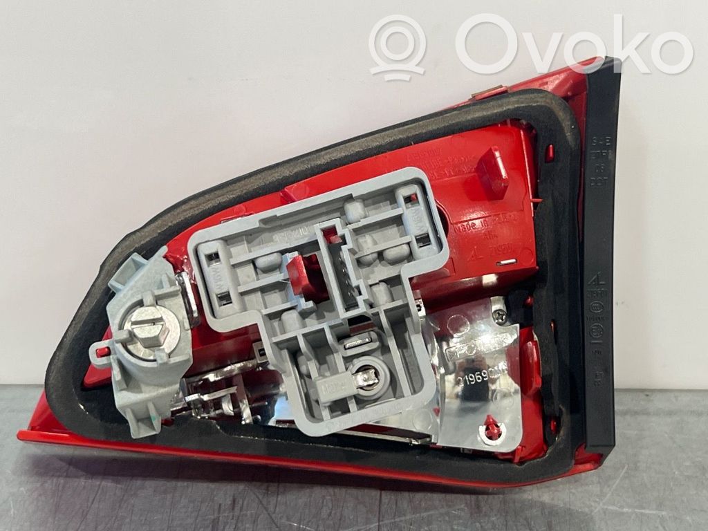 Audi A4 S4 B8 8K Feux arrière / postérieurs