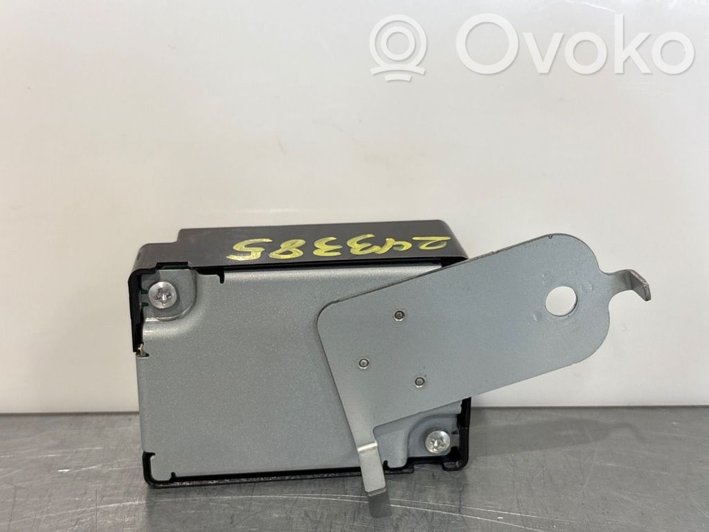 Toyota RAV 4 (XA40) Unité de commande module de porte