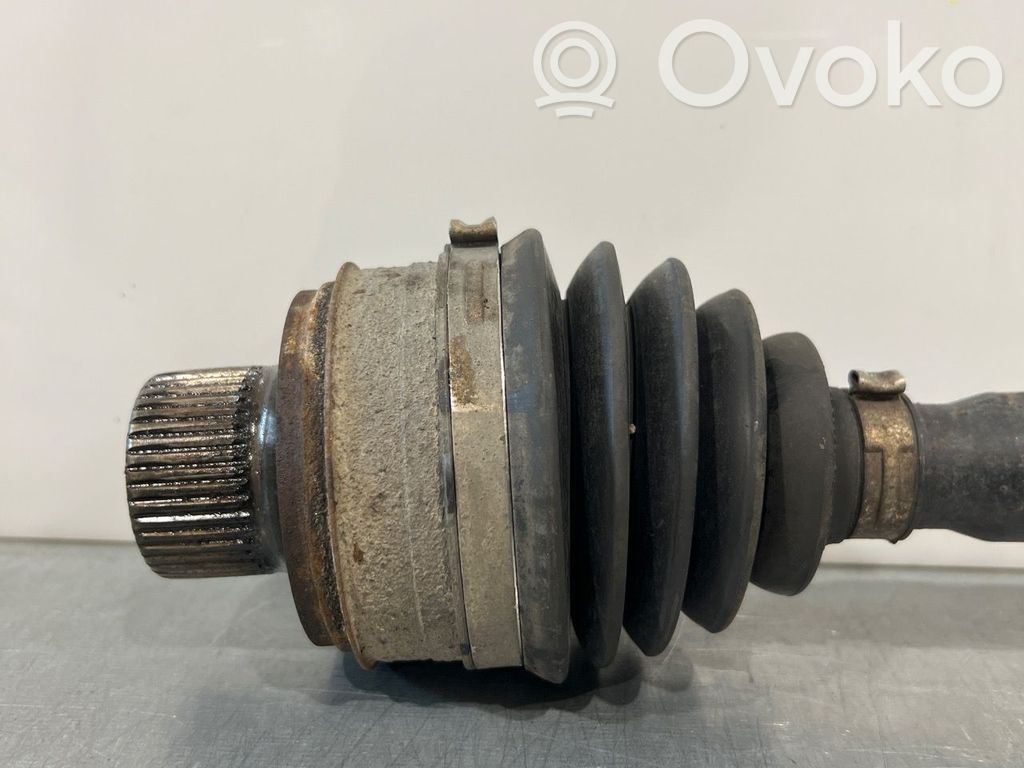 Audi A4 S4 B8 8K Etuvetoakseli