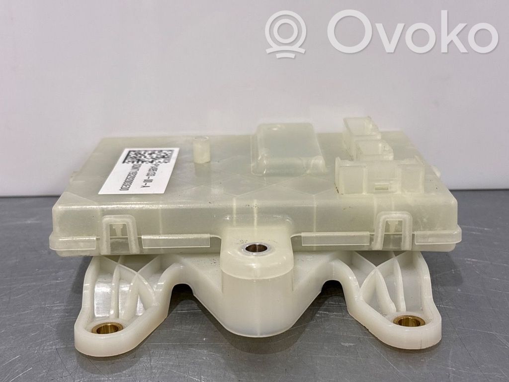 Tesla Model S Muut ohjainlaitteet/moduulit