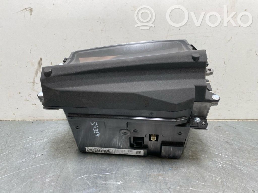 Mercedes-Benz EQB Altra parte interiore