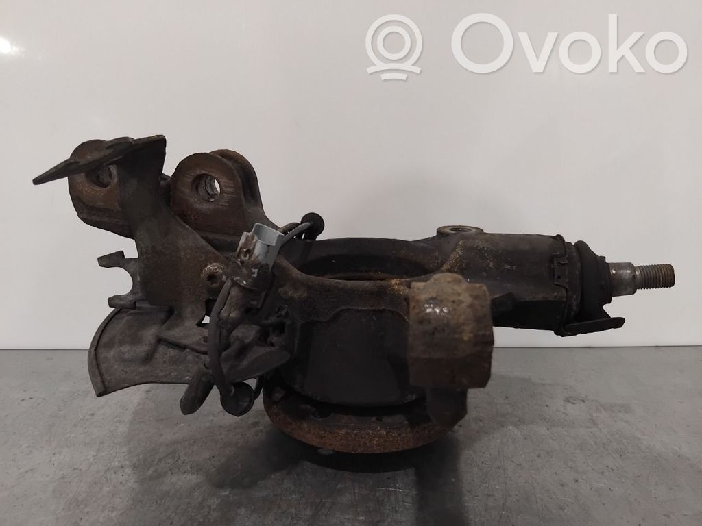Opel Vivaro Zwrotnica koła przedniego