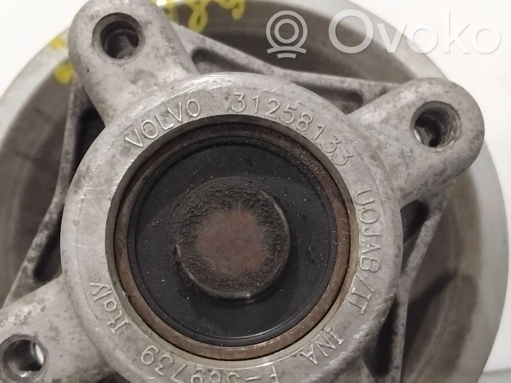 Volvo V70 Kampiakselin hammaspyörä 