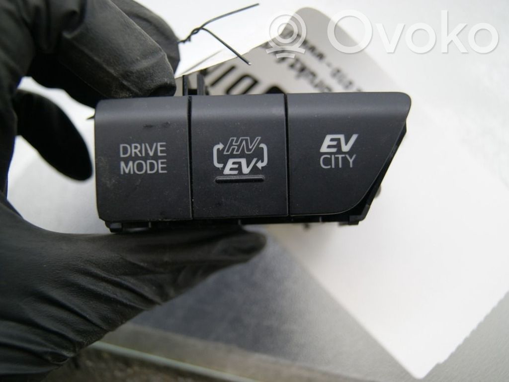 Toyota Prius (XW50) Autres commutateurs / boutons / leviers