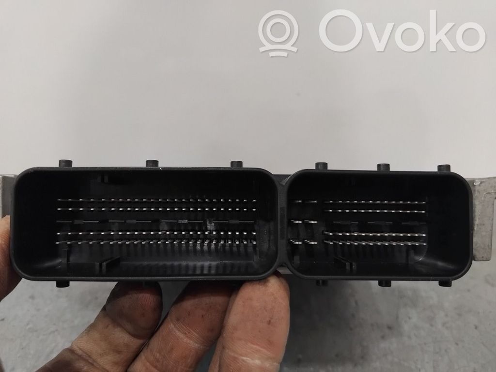 Unidad de control/módulo ECU del motor   A6519003701,A6519003701,A6519003701,28381049,A6519003701