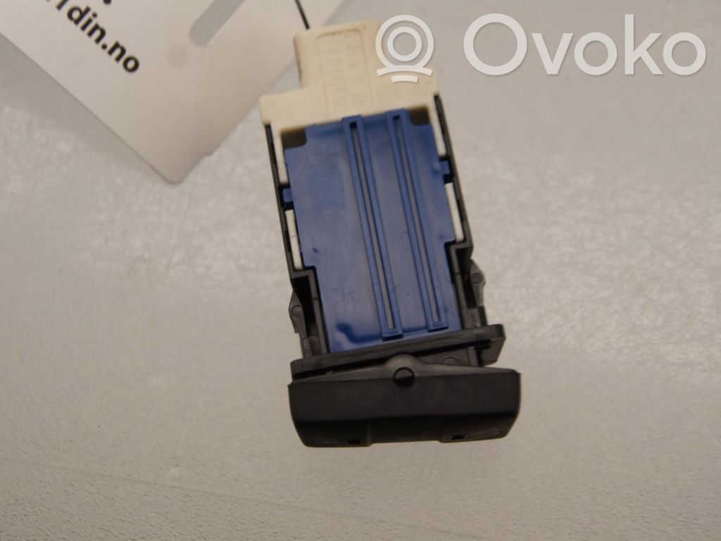 Toyota RAV 4 (XA40) Schalter Sitzheizung