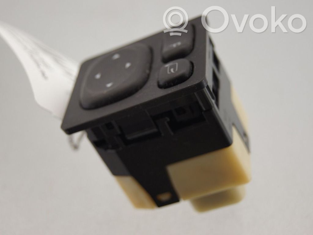 Toyota Auris E180 Interruptor del espejo lateral
