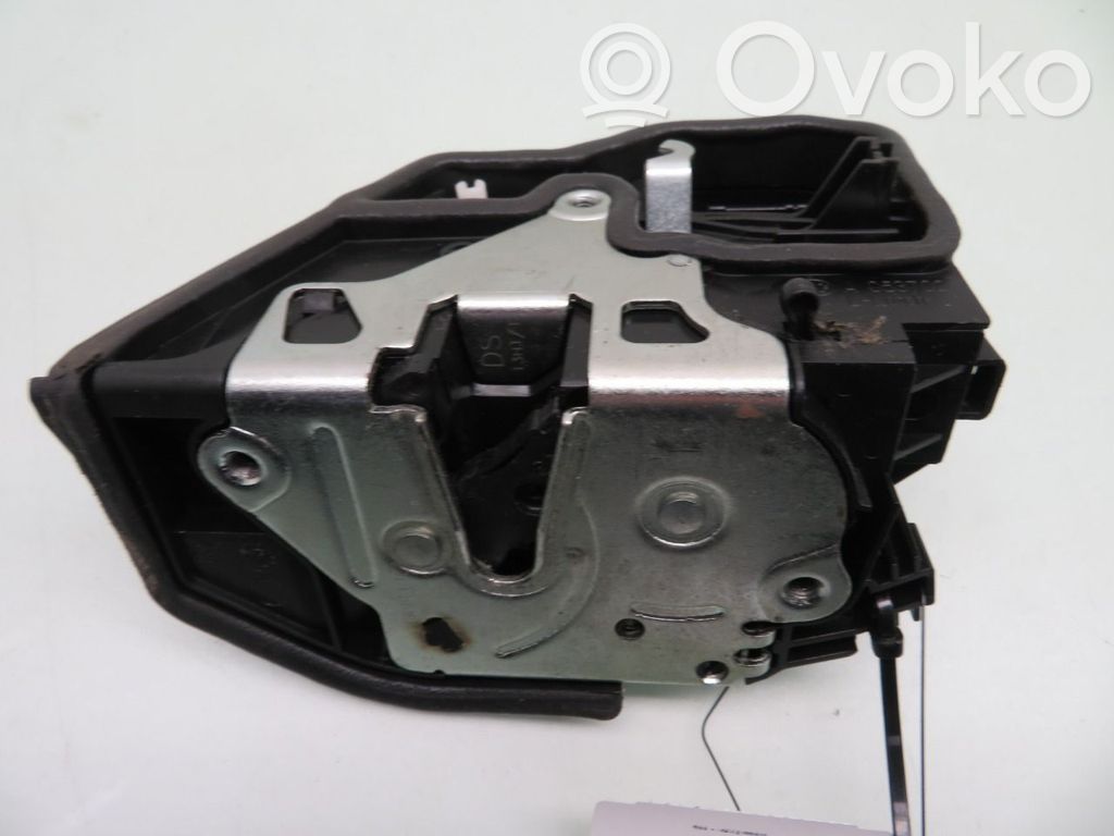BMW 5 F10 F11 Zamek drzwi tylnych 