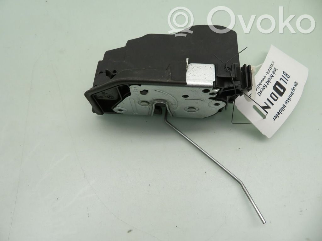 BMW 5 F10 F11 Zamek drzwi tylnych 