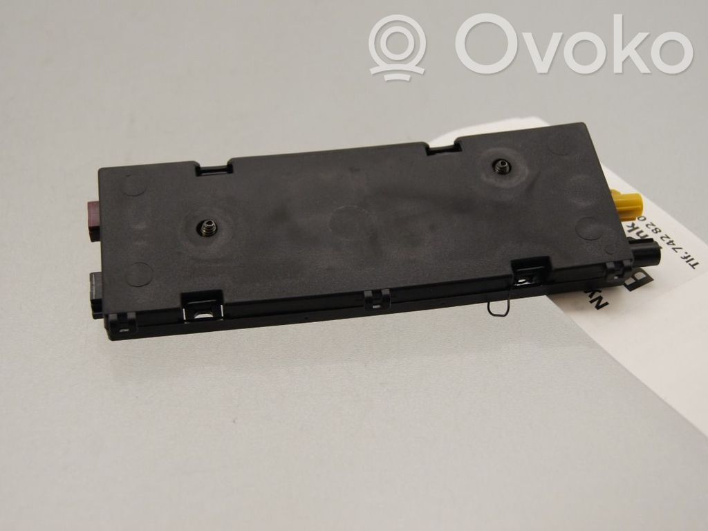 BMW 1 E81 E87 Amplificatore antenna 