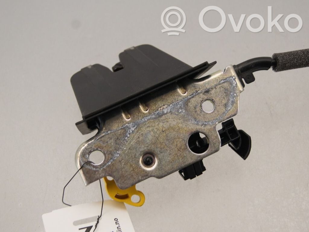 Volkswagen PASSAT B8 Loquet de verrouillage de hayon 