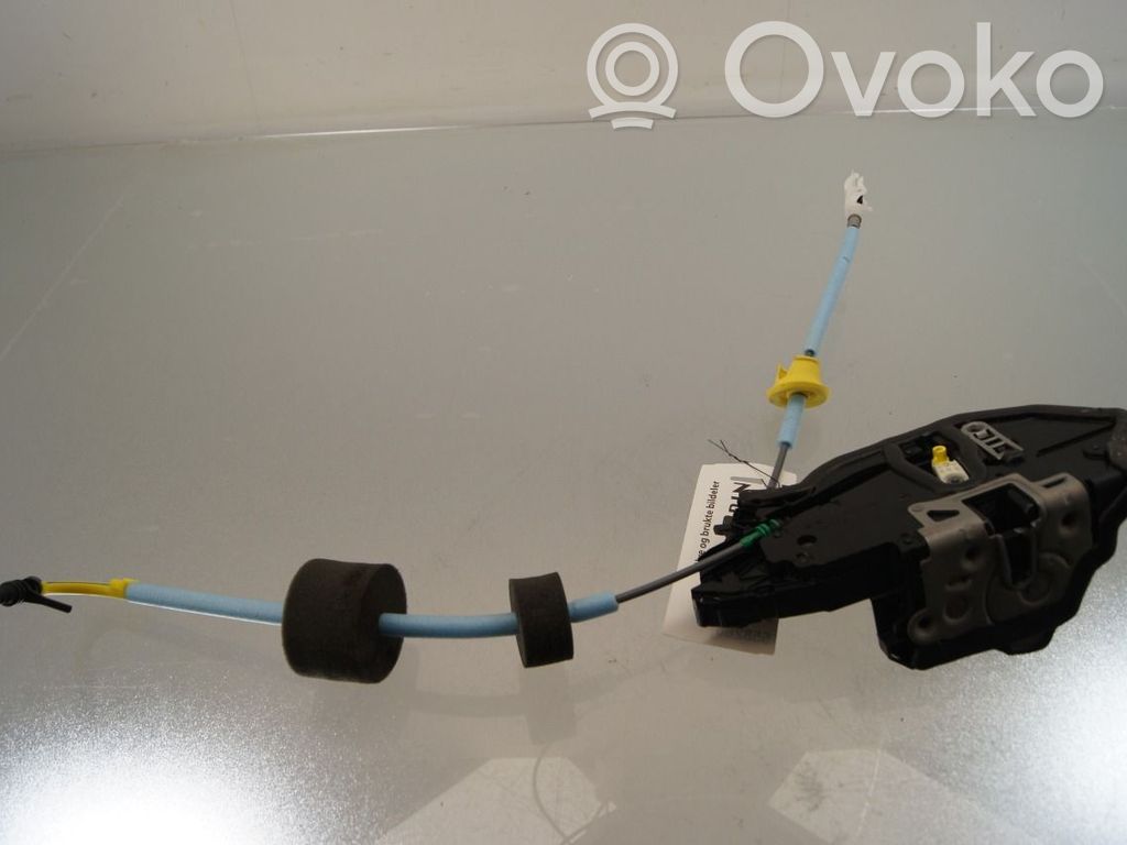 BMW 3 G20 G21 Etuoven lukko