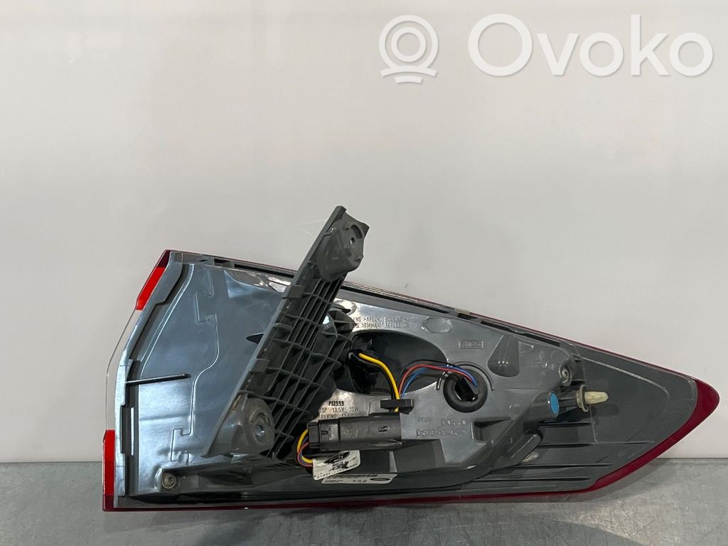 Ford Mondeo MK V Luz trasera/de freno